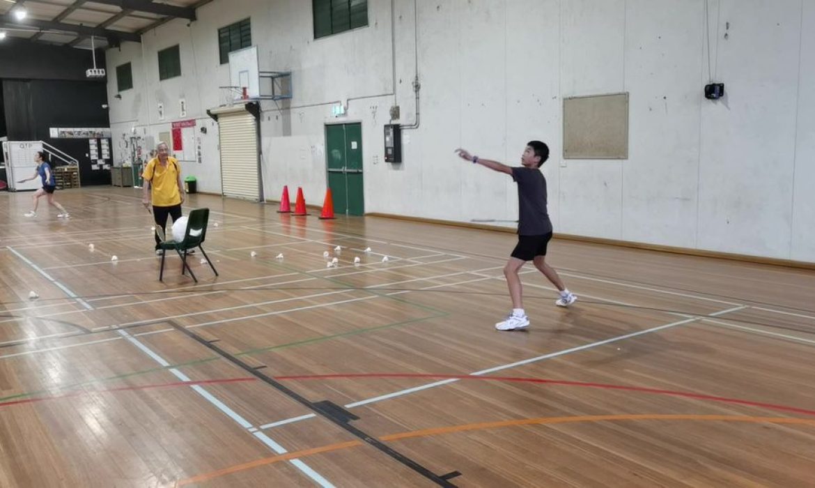 Beginner on his second coaching lesson showing huge improvement. Keep it up!!!